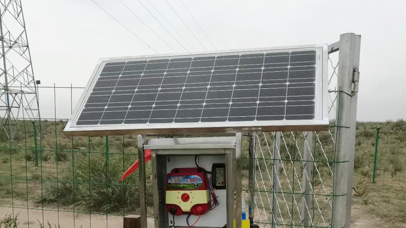 電子圍欄除了太陽能供電，有其他備用可供電設備嗎
